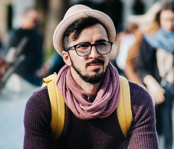 blogger prospecting for pr seo and affiliate marketing